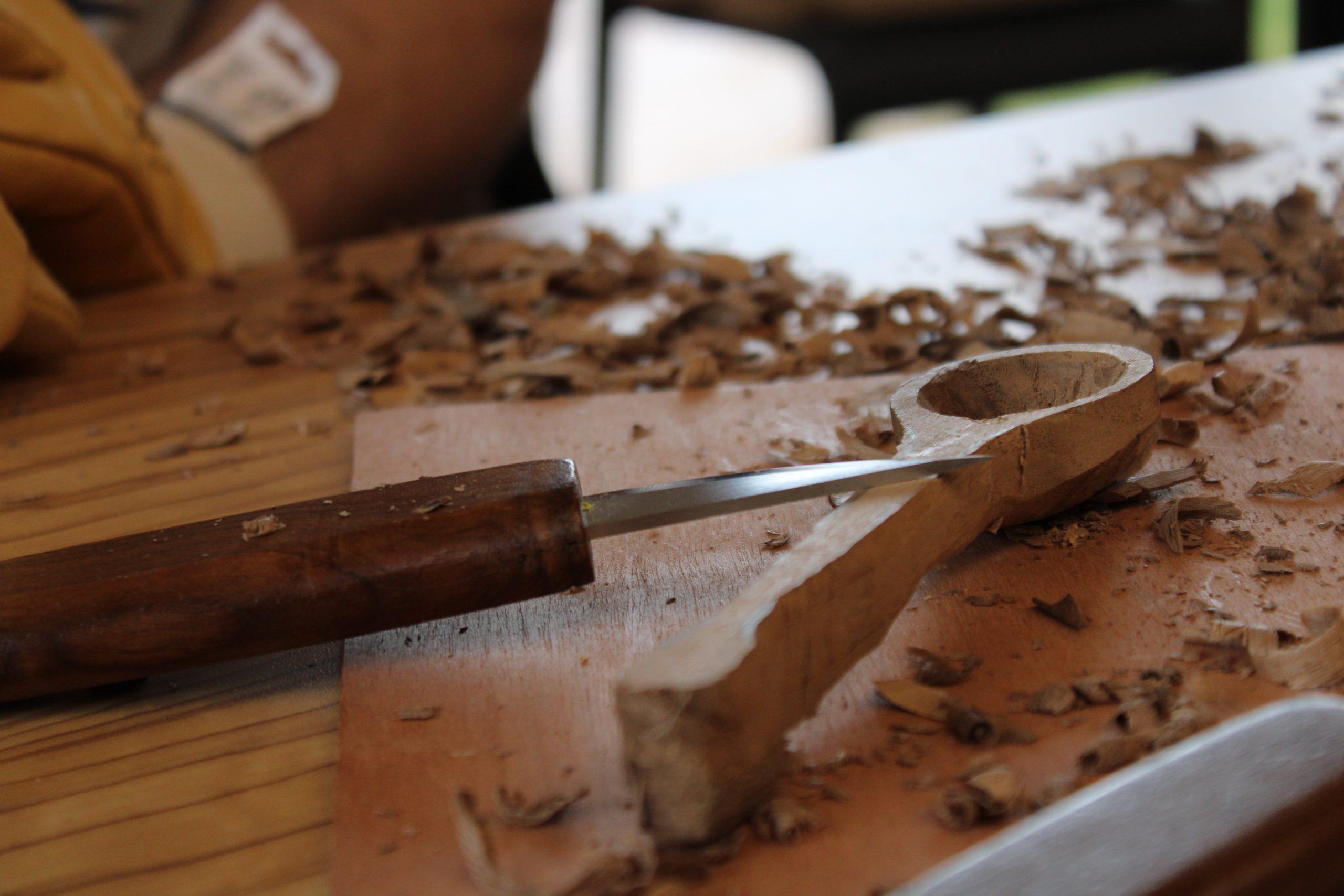 Sculptez des objets en bois